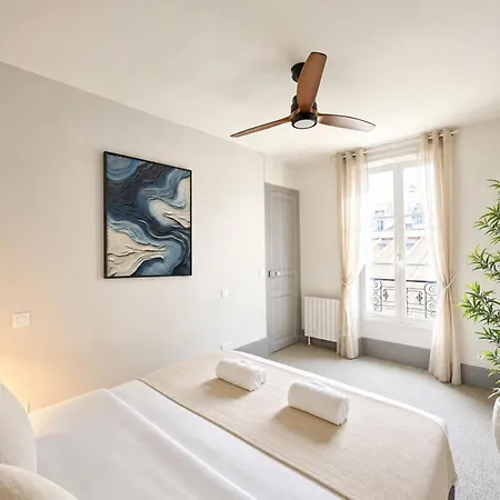 Arc De Triomphe - Premium Family For 5 Párizs